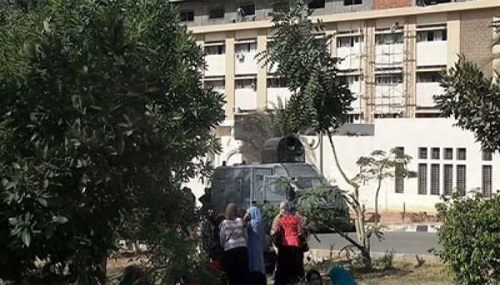 الانقلاب يفصل طالبتين بجامعة الأزهر نهائيًّا