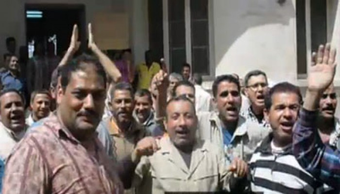 تواصل اعتصام عمال غزل المحلة للمطالبة بأجورهم المتأخرة