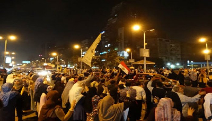 ثوار عرب العيايدة في مسيرة تندد بسوء الأحوال المعيشية