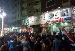 فيديو.. شباب الزقازيق يشعلون مسيرة ليلية تندد بخراب الانقلاب