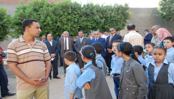 المدارس الخاصة بأسوان تستنزف أولياء الأمور.. والانقلاب يتجاهل