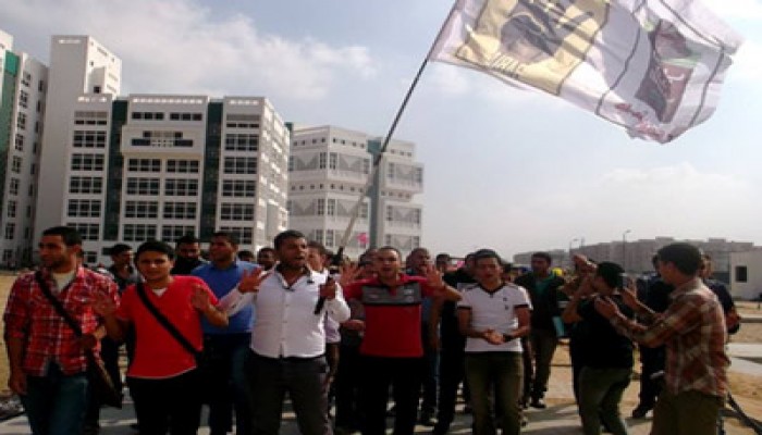 سلسلة بشرية بدمنهور للتعريف بطلاب الأزهر المعتقلين