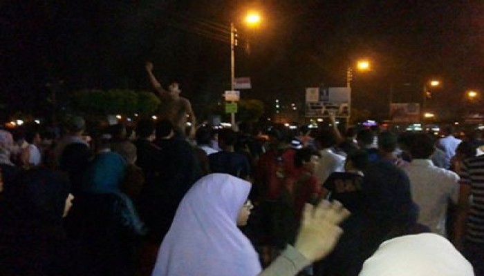 مسيرة ليلية بالمنصورة تهتف بالقصاص وإسقاط حكم العسكر