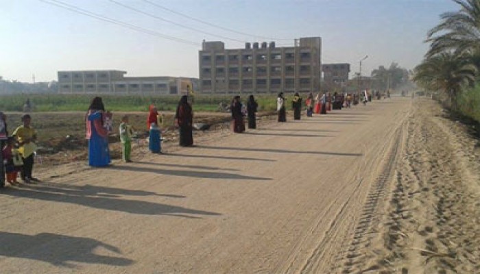 فيديو.. سلاسل بشرية بالميمون تهتف بإسقاط حكم العسكر