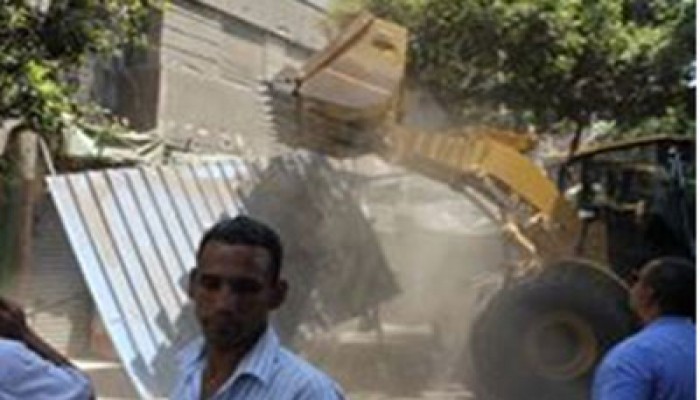 الانقلاب يقطع ارزاق الباعه الجائلين بالعصافرة وينهب اكشاكهم