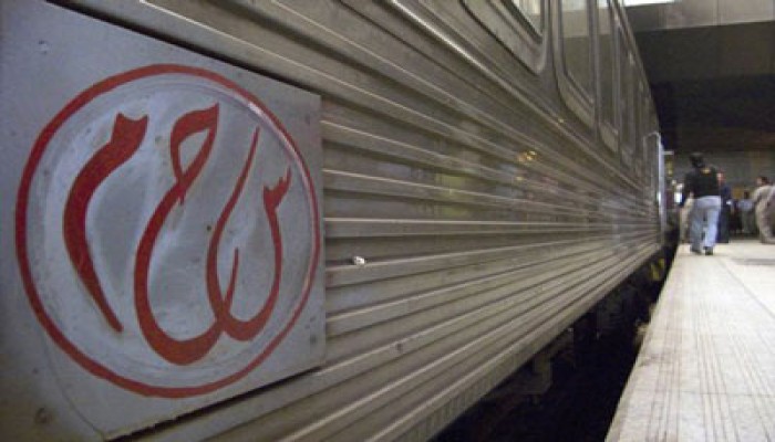 اندلاع النيران بقطار أثناء وقوفه في رمسيس