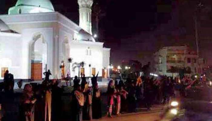 وقفة لثوار القاهرة الجديدة تحيةً لصمود الرئيس