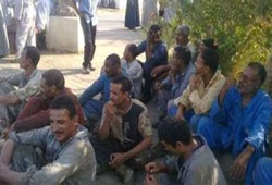 عاملو طنطا للزيوت يواصلون احتجاجهم ضد فساد الإدارة