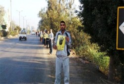 سلاسل بشرية لحرائر ميت غمر تهتف بإسقاط الانقلاب