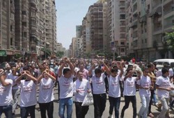 مسيرة ليلية بالمنتزه في جمعة "القصاص والاصطفاف"