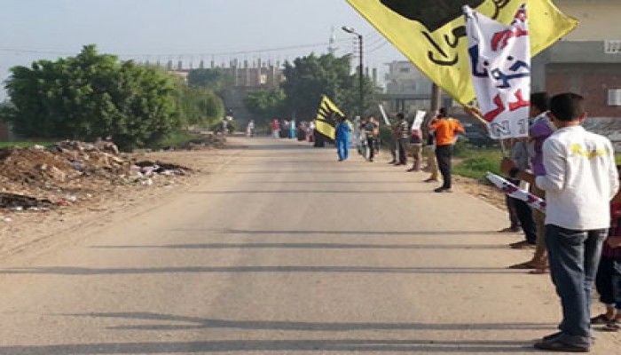 أهالي الكفر الجديد ينددون بمشاركة القضاء في قتل الثوار