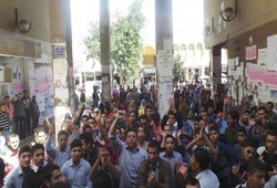 طلاب هندسة العاشر ينتفضون ضد براءة الخلوع وعصابته