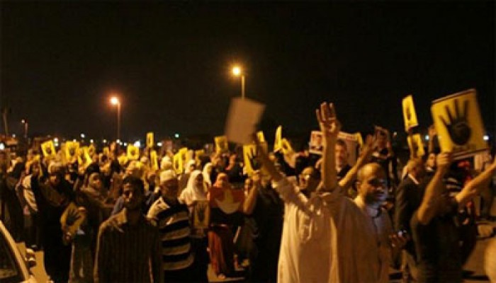 مباشر.. انتفاضة ليلية بالعاشر من رمضان تندد ببراءة المخلوع