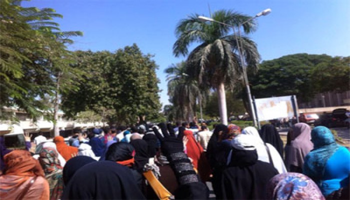 مظاهرة على طريق "أسيوط- القاهرة" ردًّا على اختطاف طالبة بمنفلوط