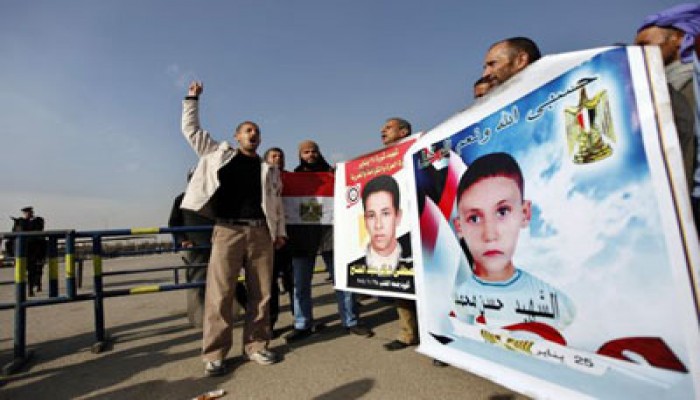 أهالي الشهداء أمام محكمة القرن: "يا نجيب حقهم يا نموت زيهم"