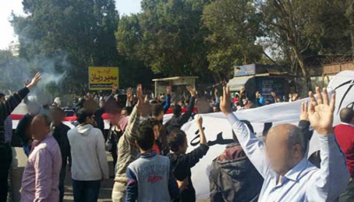 ثوار مدينة نصر على مشارف رابعة تحديًا لقوات الانقلاب