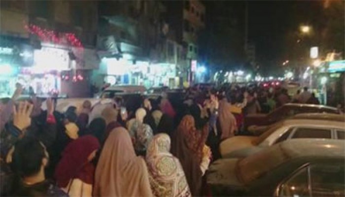 الآلاف في مسيرة مفاجئة لثوار المطرية