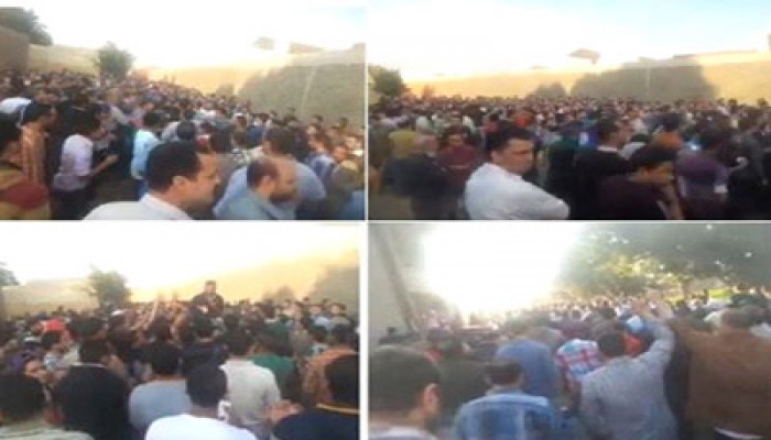 بالصور.. الآلاف في جنازة  الشهيد محمد رمضان