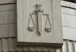 المطالبة بالتحقيق مع المستشار فهمي لتسريبه التحقيقات مع القضاة