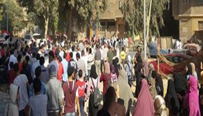 بالصور.. تفاعل الأهالي مع مسيرة حلوان