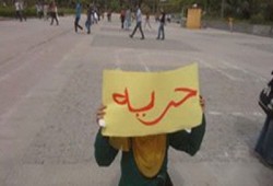 "حرية الفكر والتعبير": الانقلاب وضع الأغلال حول الإعلام الحر