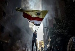 الأسوشيتد برس: التحالف المصري الخليجي يستهدف ليبيا واليمن