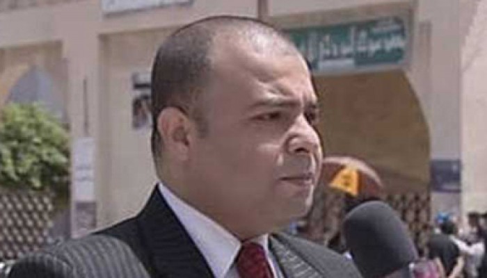 زوجة أنس القاضي تحمل سلطات الانقلاب مسئولية الحفاظ على حياته