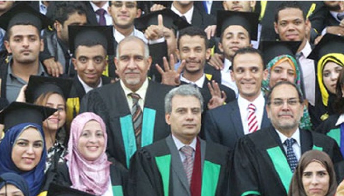 الانقلاب يفصل 10 طلاب تعسفيًّا بجامعة القاهرة