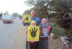 سلاسل بشرية بمشتول السوق رفضًا للانقلاب ونصرة للأقصى