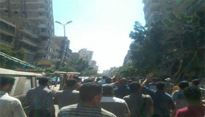 وقفة لطلاب ضد الانقلاب بجامعة دمنهور تهتف بالقصاص للشهداء