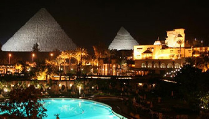 تراجع جديد في أعداد السياح الوافدين إلى مصر