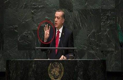 أردوغان يلوح بـ"رابعة" ويطالب بعدم الاعتراف بانقلاب السفاح