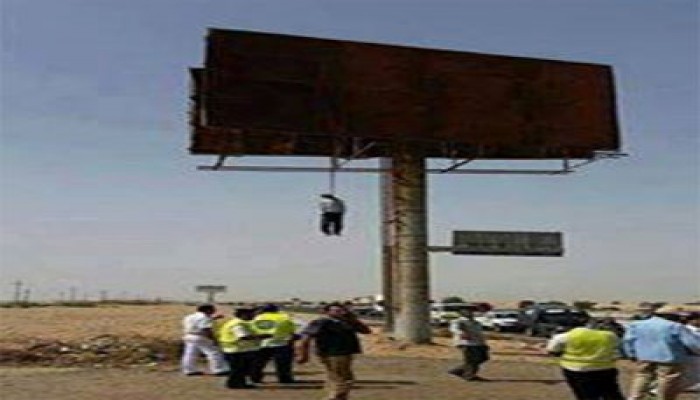 في عهد الانقلاب..مواطن ينتحر بلوحة إعلانات