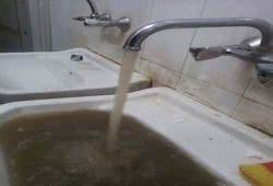 أهالي دمياط يشتكون من تلوث مياه الشرب.. والانقلاب يتجاهل