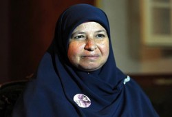 "زوجة البلتاجي" تبشر "الثوار": "صبرًا.. القاتل سيلقى جزاءه"