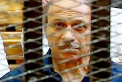 اليوم.. إعادة محاكمة  العادلي في"الكسب غير المشروع"