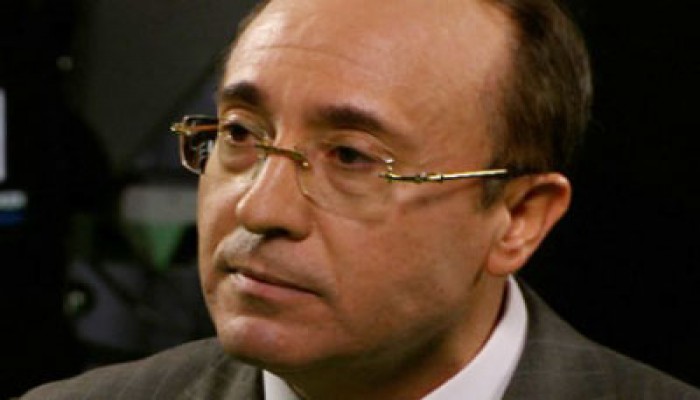 فيصل القاسم يسخر من كذب إعلام السفاح بشار