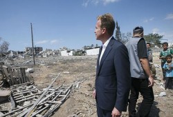 وزير خارجية النرويج يدعو إلى إنهاء الحصار وإعادة إعمار غزة