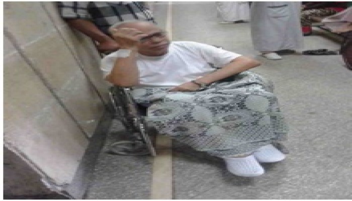 الانقلاب يقيد مسنًّا قعيدًا بالكلبشات أثناء علاجه بالمستشفى