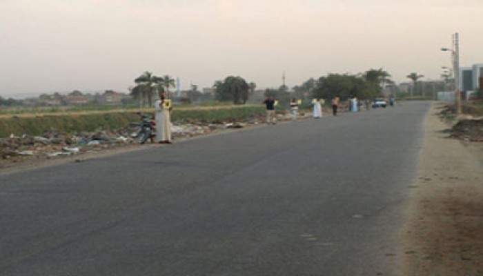 سلسلة بشرية بمنشاة سوهاج تدعو لانتفاضة 9 سبتمبر