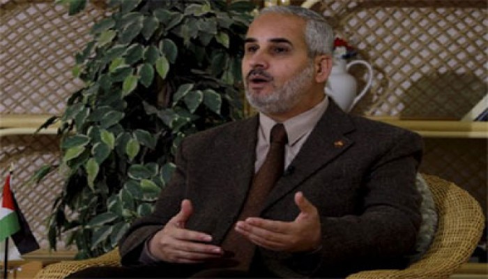 "حماس" تدعو "عباس" للانسحاب من عملية التسوية ردًّا على "مصادرة الأراضي"