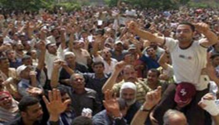 تواصل اعتصام عمال" البوادي" للمطالبة بعدالة الأجور