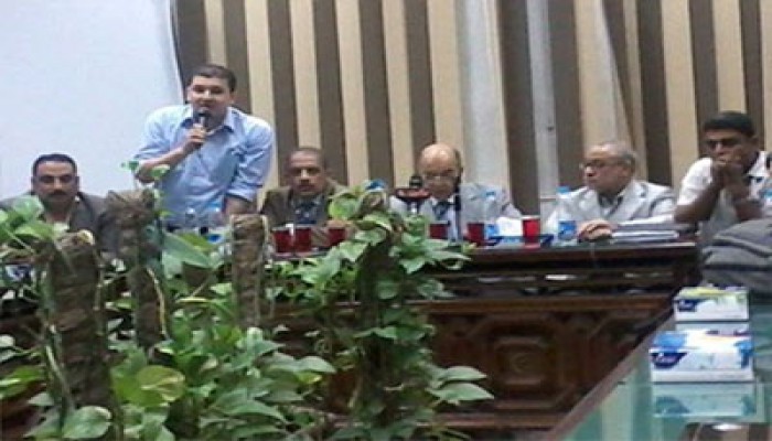 الانقلاب يعتقل صيدلي من قافلة غزة و يفصله من عمله