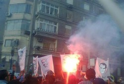 بالصور.. "أحرار" تحيي ذكرى استشهاد أعضائها بهتافات ضد الانقلاب