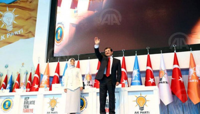 انتخاب أحمد داود أوغلو رئيسًا لحزب العدالة والتنمية التركي