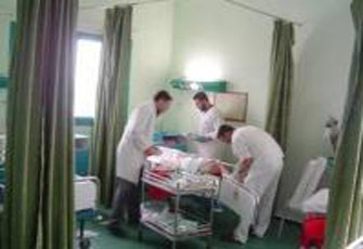 بالرغم من تدميره بالكامل.. مستشفى الوفاء بغزة ينبض من جديد