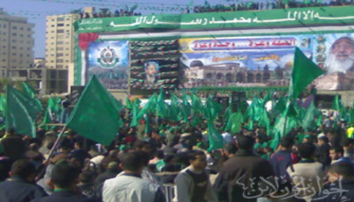 شوارع غزة في فرحة غامرة بانتصار المقاومة الباسلة