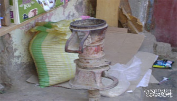 انقطاع مياه الشرب يدفع أهالي السنطة للطلمبات الحبشية