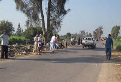 فيديو.. سلسلة بشرية بفاقوس تهتف بالقصاص لدماء الشهداء