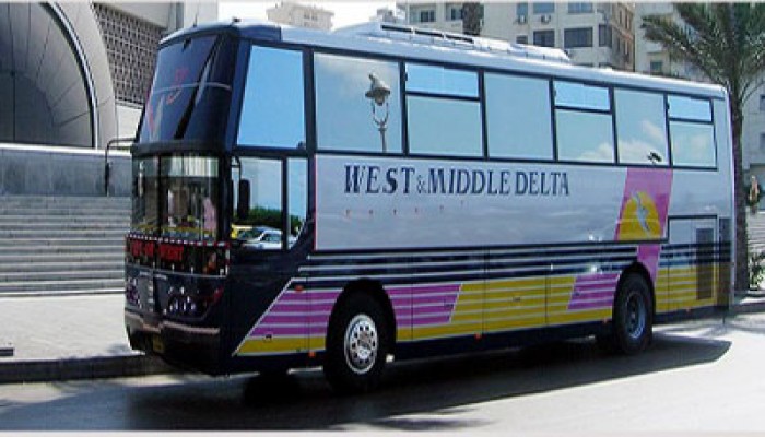 غضب بين عمال وسط الدلتا احتجاجًا على الخصم من أجورهم